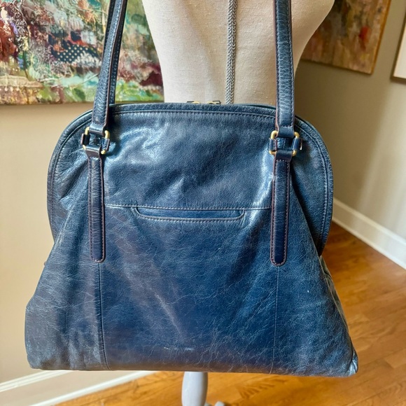 HOBO Delaney Shoulder Bag - Picture 6 of 16
